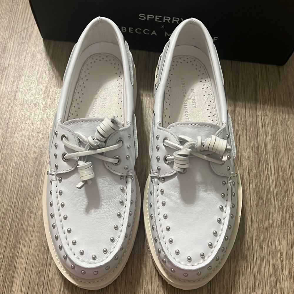 Sperry white boat shoes size 7